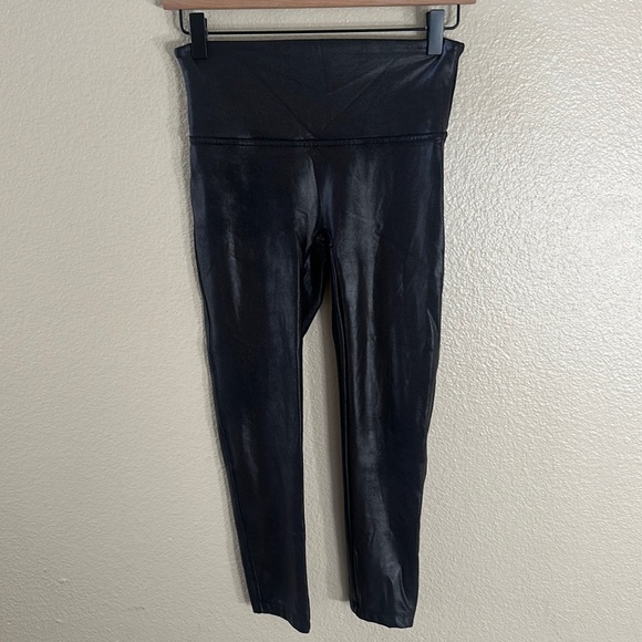 Spanx Black Faux Leather High Waist leggings Size Medium Petite - Picture 3 of 11